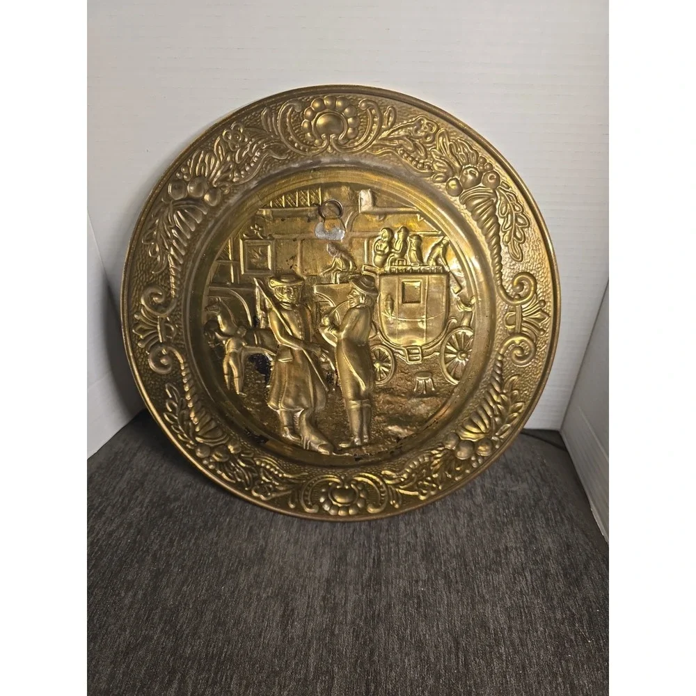 Vintage Embossed Brass Wall Hanging Plate 14 Inch Tavern Coaching Scene Plaque